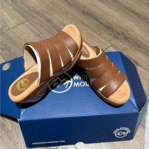 NWT White Mountain Valora Brown Platform Sandals- 6.5